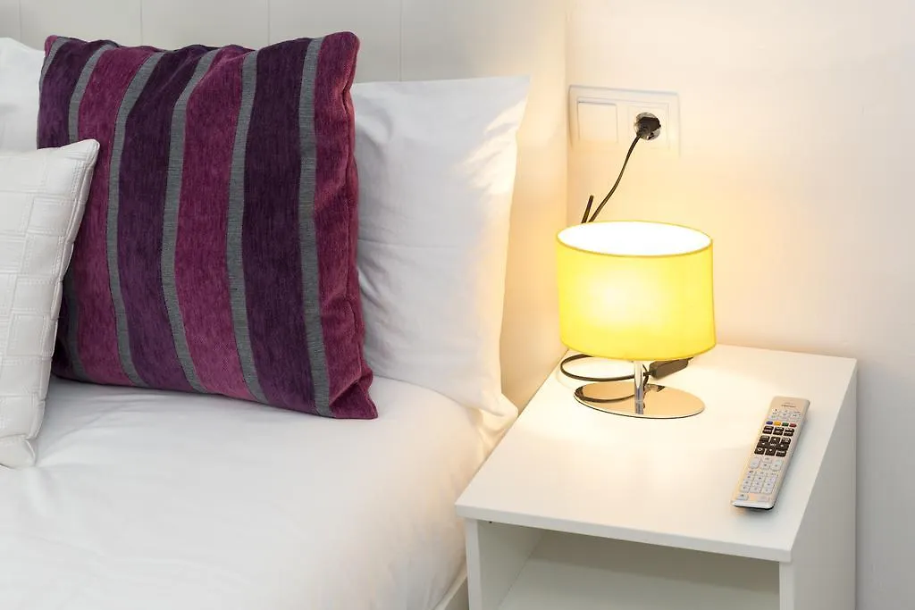 Hotel BruStar Sagrada Familia Barcelona España